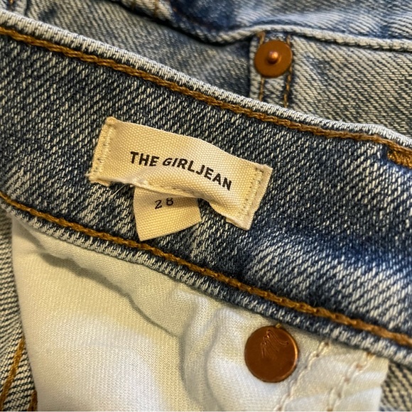 NWT Madewell Jeans The Girljean in Berryton Wash: Distressed Edition - Picture 9 of 16
